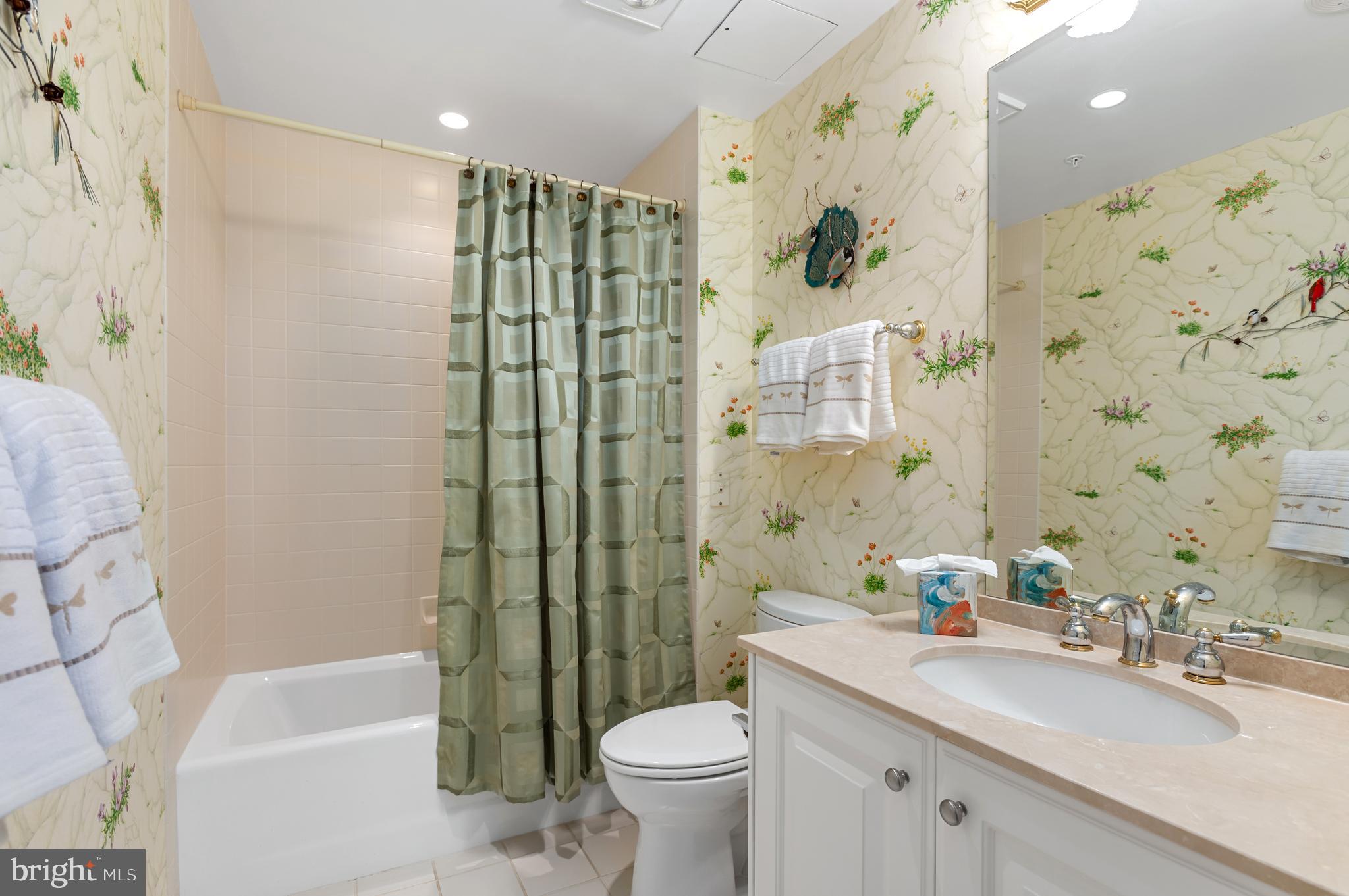 CHEVY CHASE - Residential