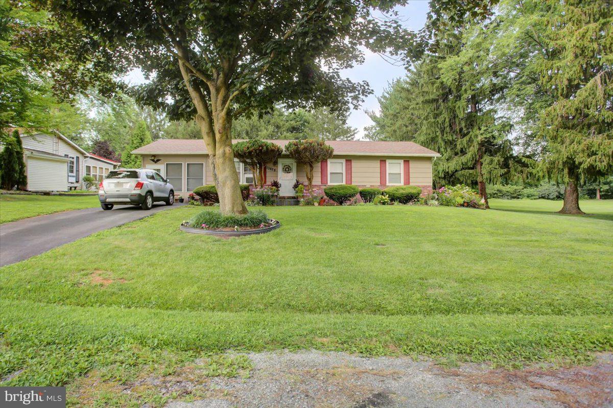 MAUGANSVILLE - Residential