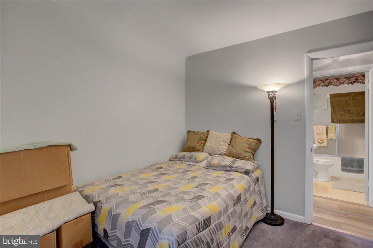 MAUGANSVILLE - Residential