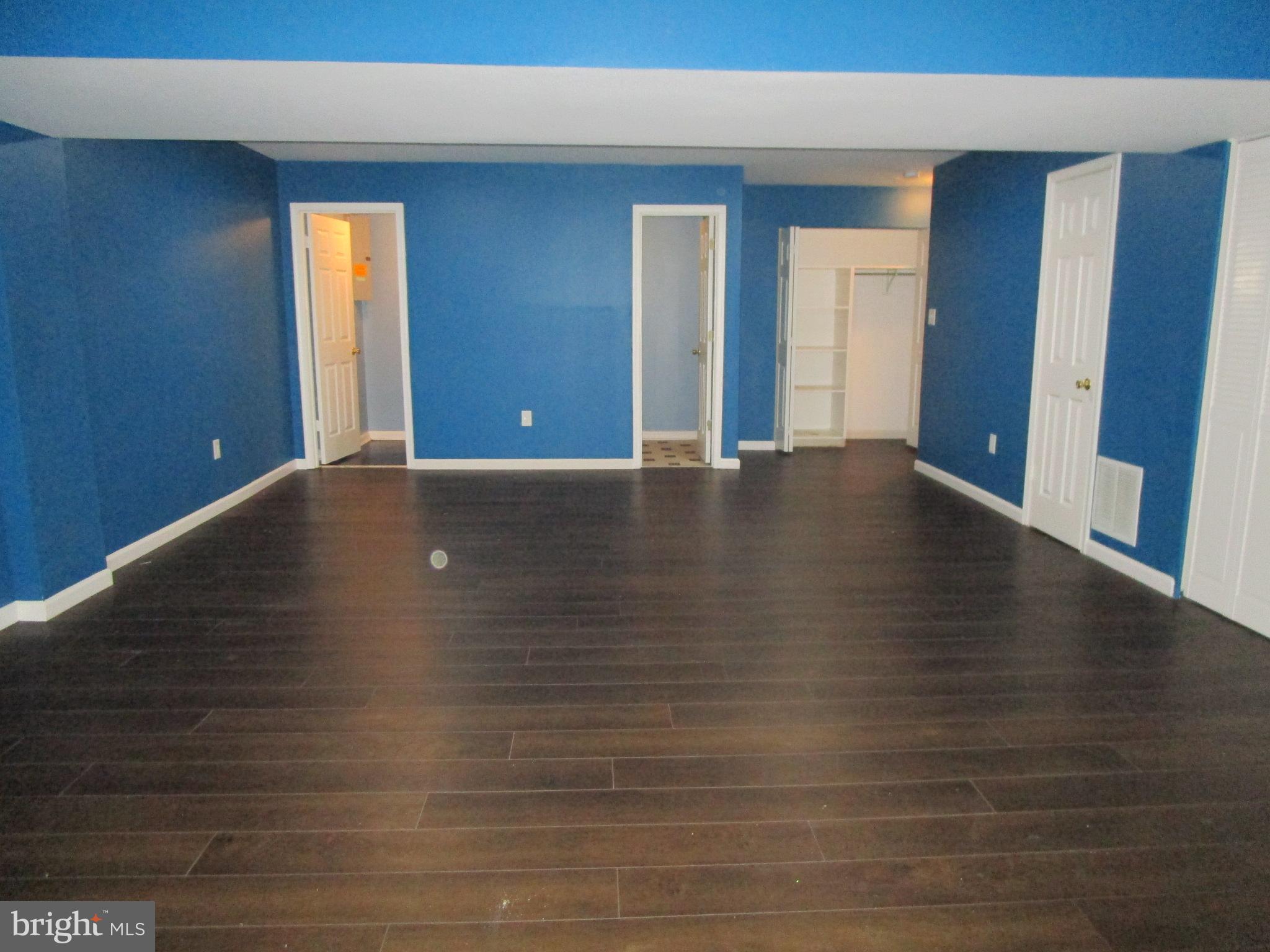 MOUNTAIN VILLAGE - Residential