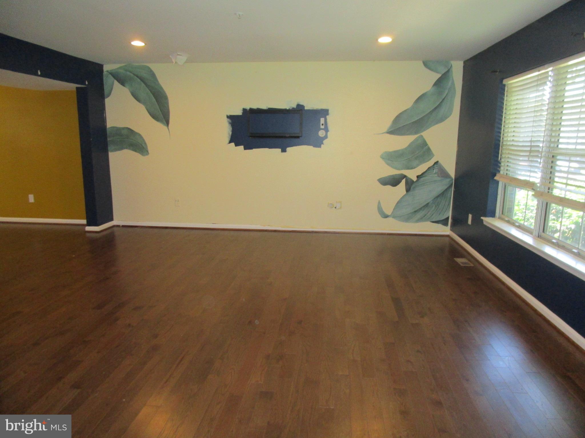 MOUNTAIN VILLAGE - Residential