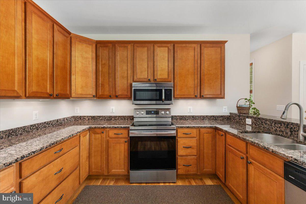 849 VILLAGE COURT