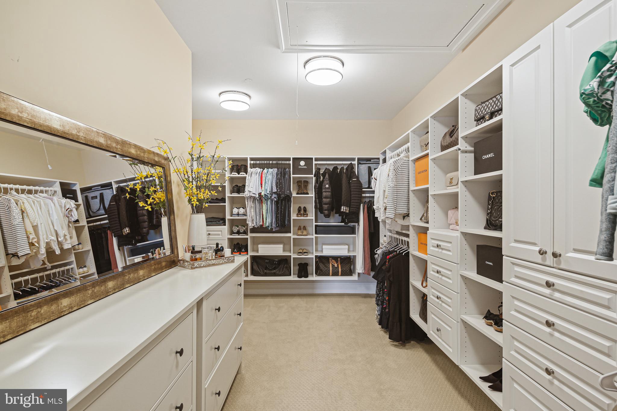 WALNUT GROVE - Residential