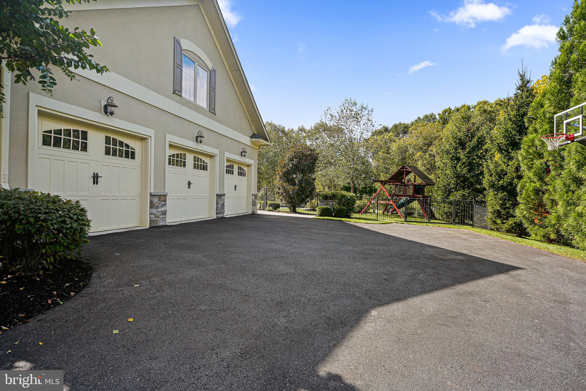 WALNUT GROVE - Residential