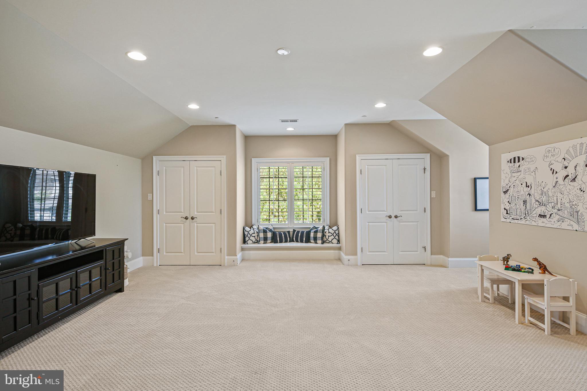 WALNUT GROVE - Residential