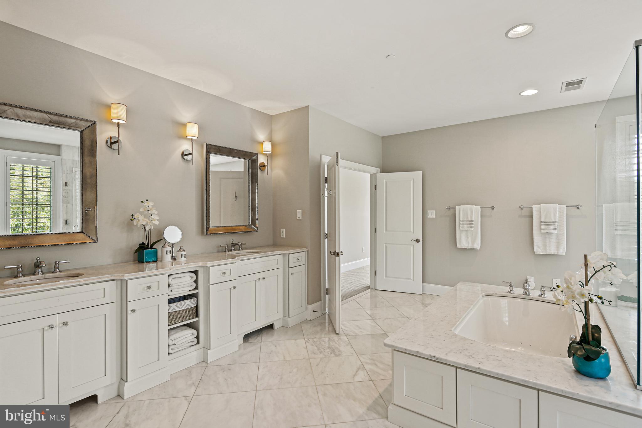 WALNUT GROVE - Residential