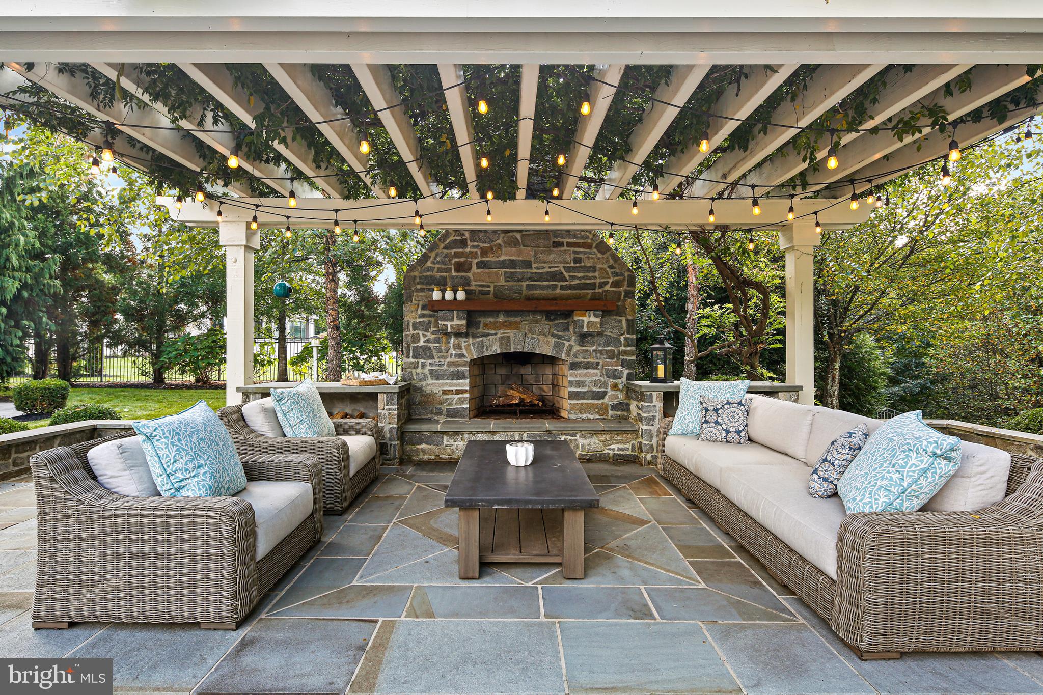 WALNUT GROVE - Residential