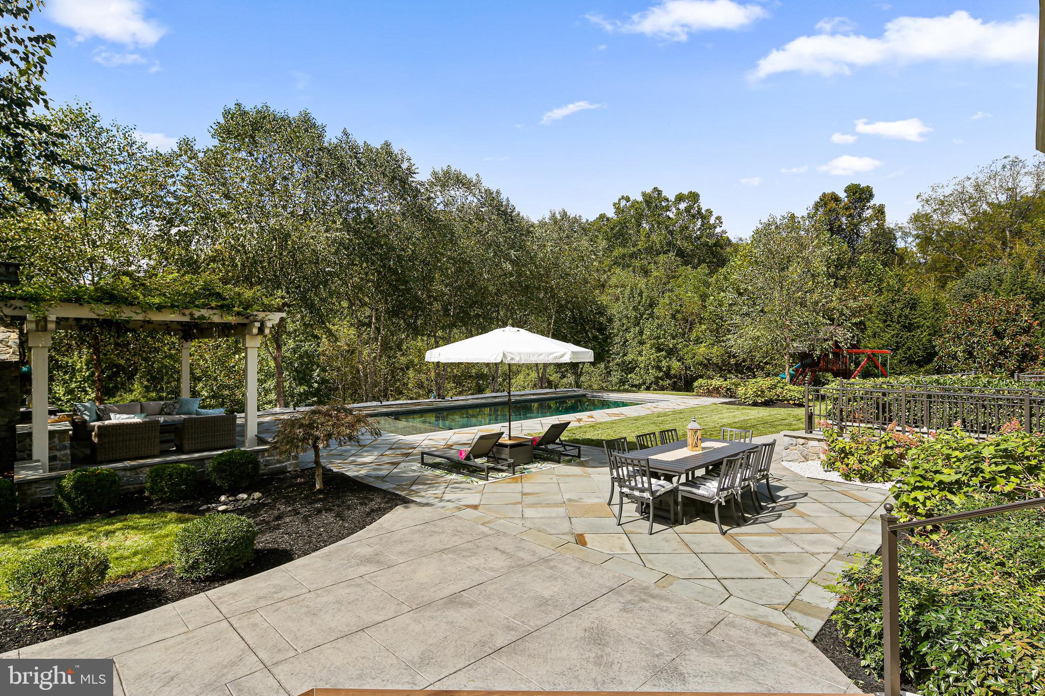 WALNUT GROVE - Residential