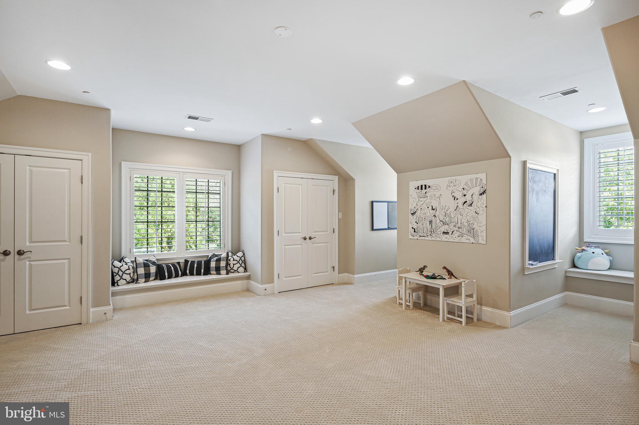 WALNUT GROVE - Residential