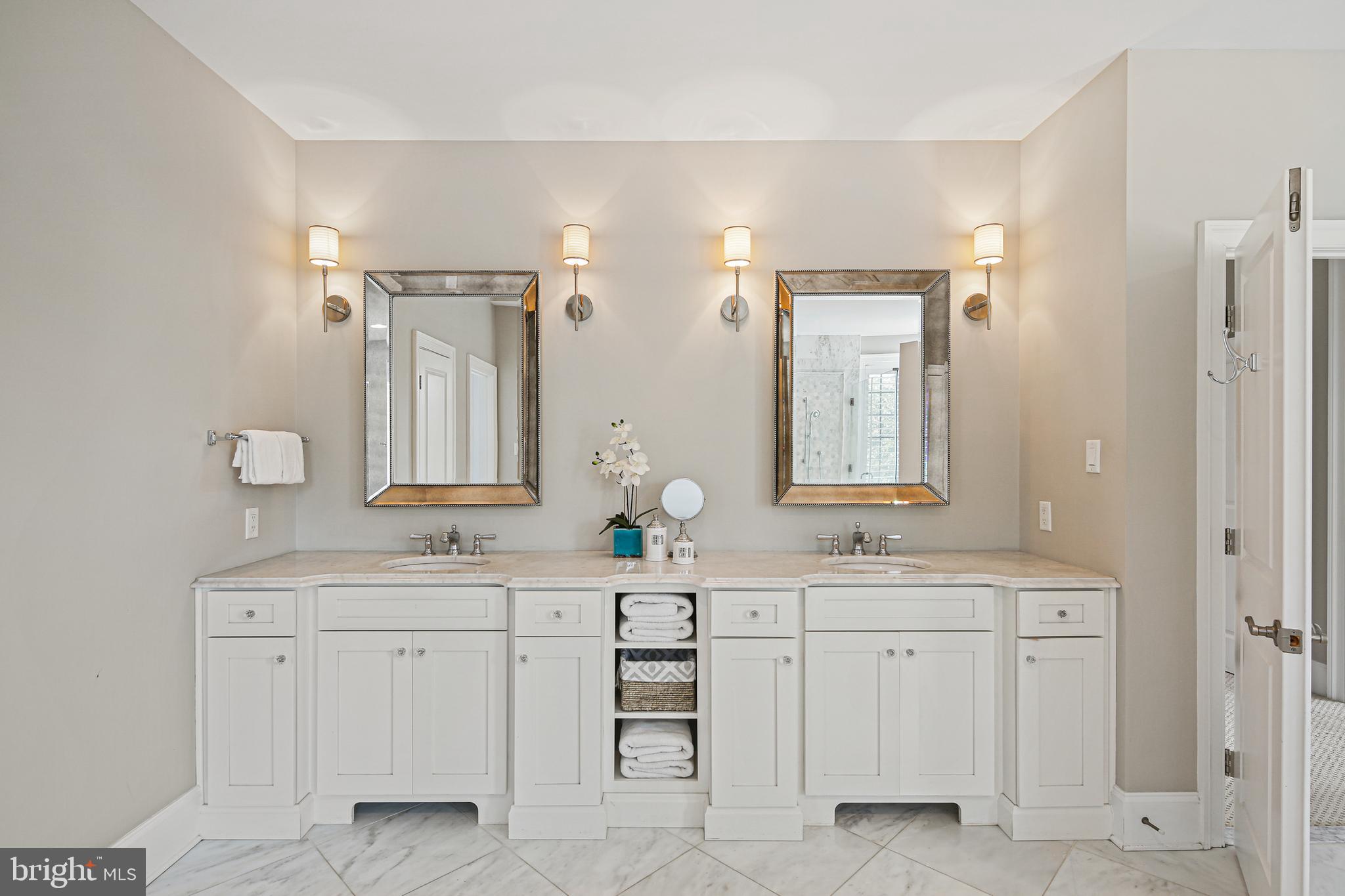 WALNUT GROVE - Residential