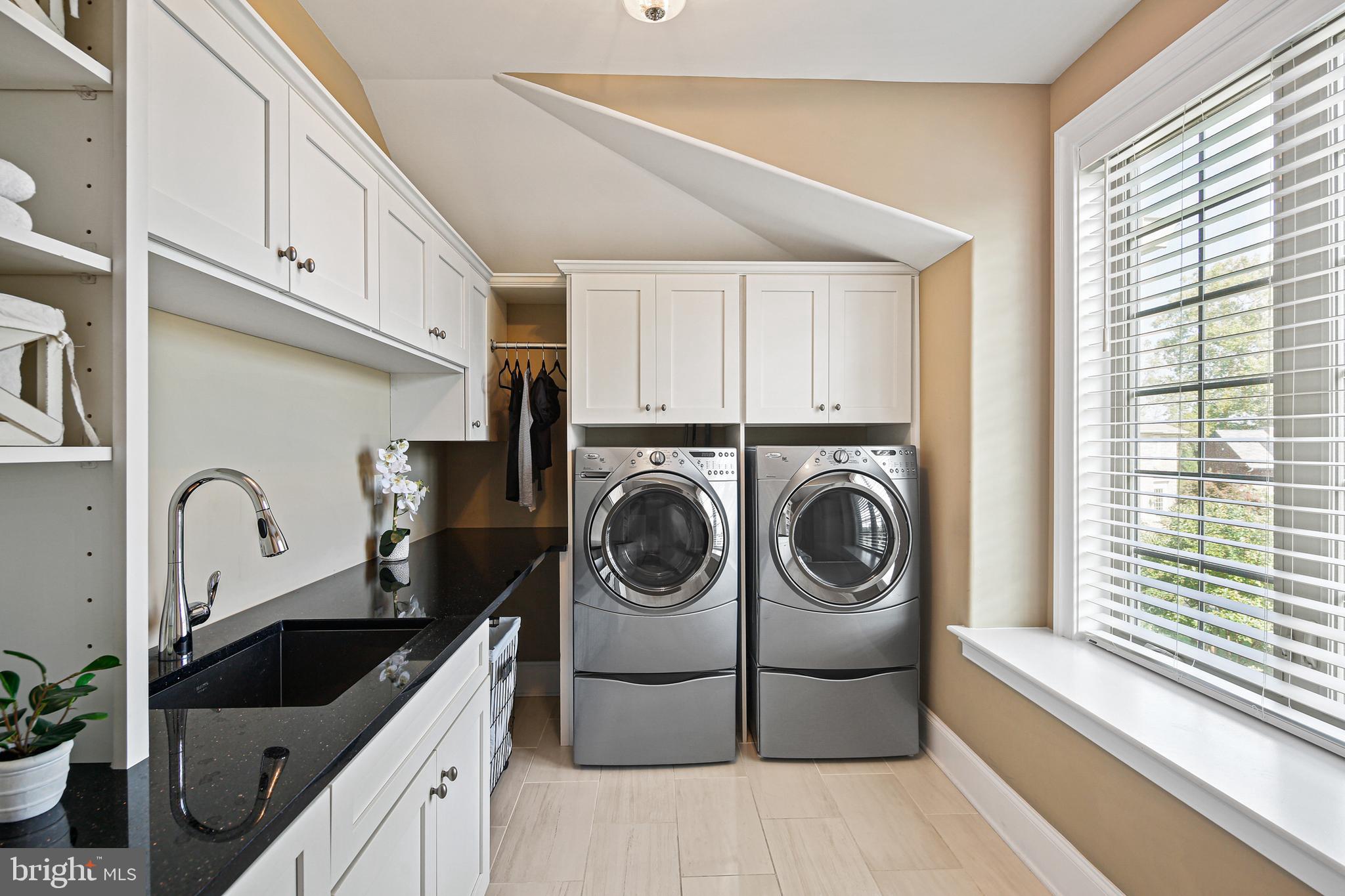 WALNUT GROVE - Residential