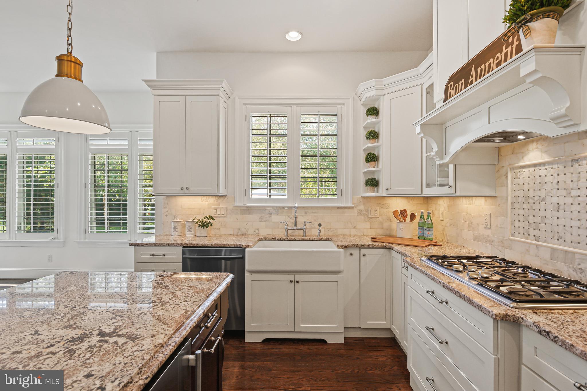 WALNUT GROVE - Residential