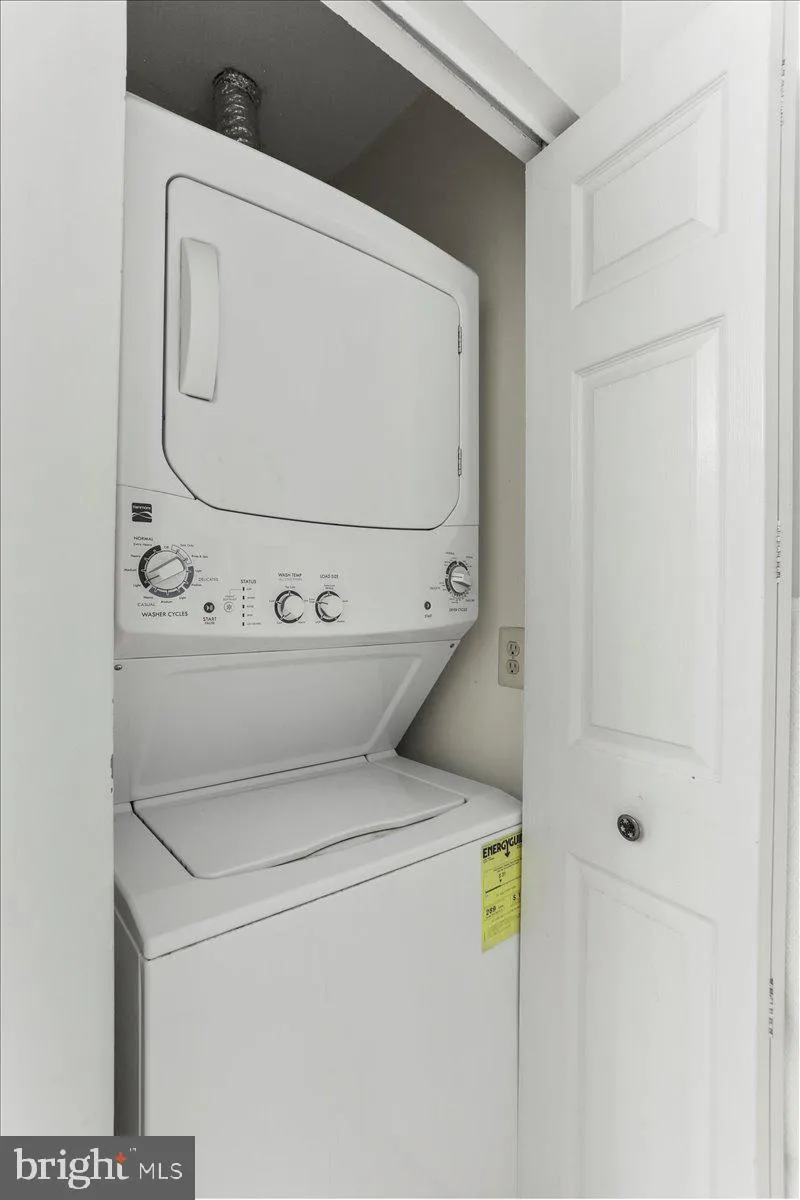 Ashburn, Virginia 20147, United States, 1 Bedroom Bedrooms, ,1 BathroomBathrooms,Residential,Active,146401