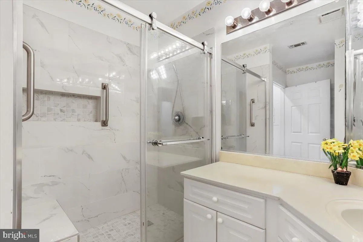 Ashburn, Virginia 20147, United States, 1 Bedroom Bedrooms, ,1 BathroomBathrooms,Residential,Active,146401