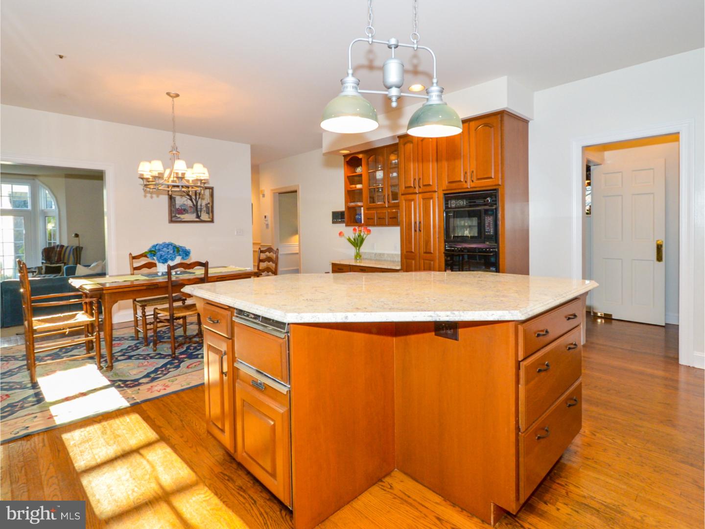 COUNTRY CLUB ESTS - Residential