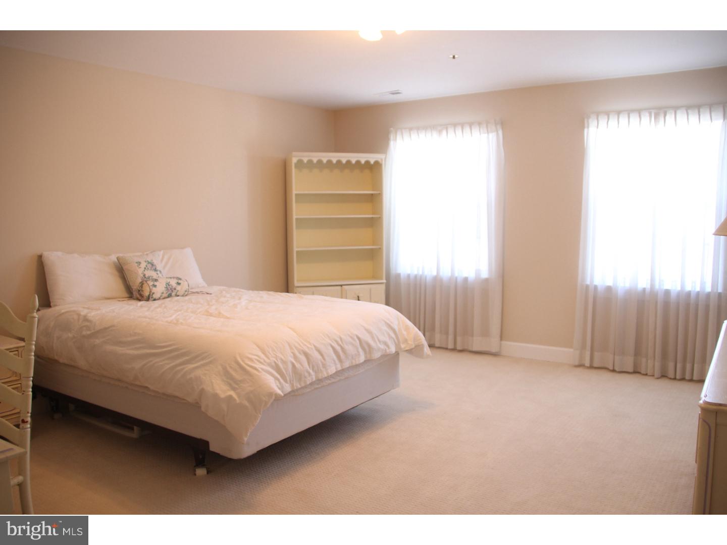 COUNTRY CLUB ESTS - Residential