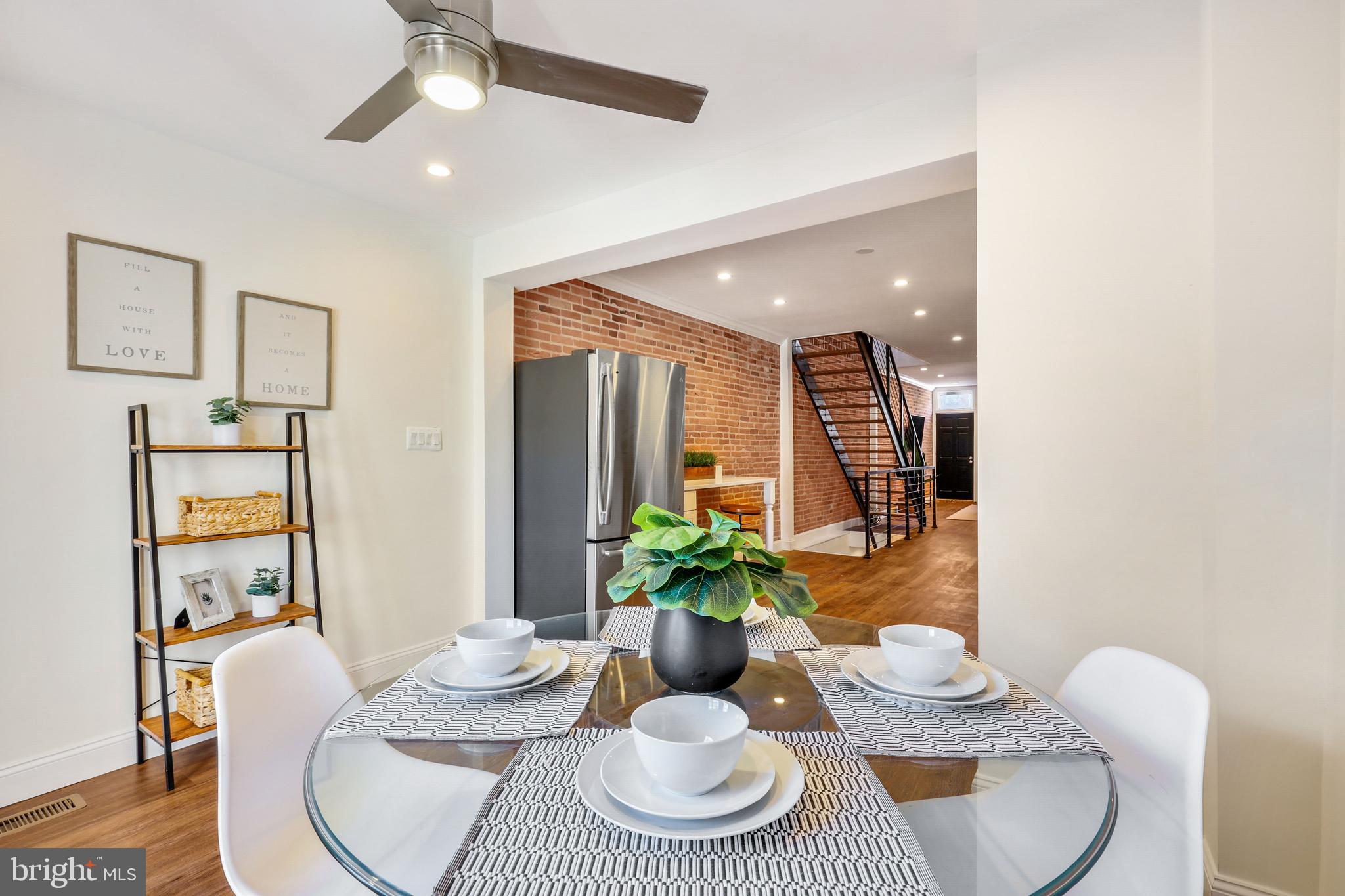 LOCUST POINT - Residential