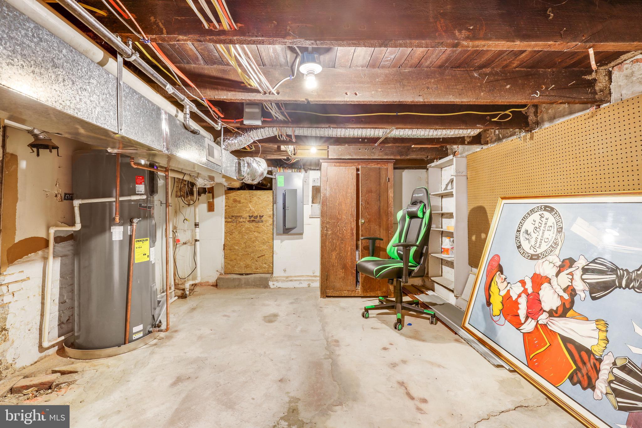 LOCUST POINT - Residential