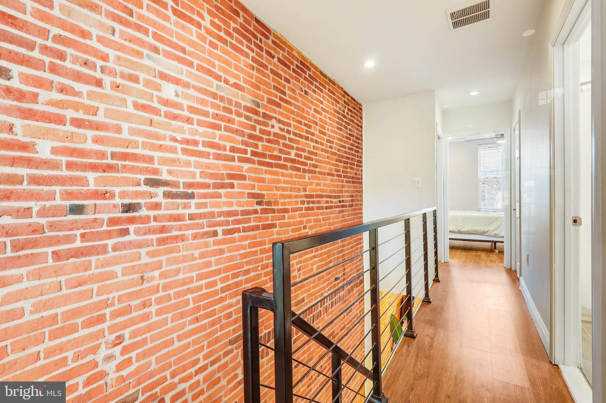 LOCUST POINT - Residential