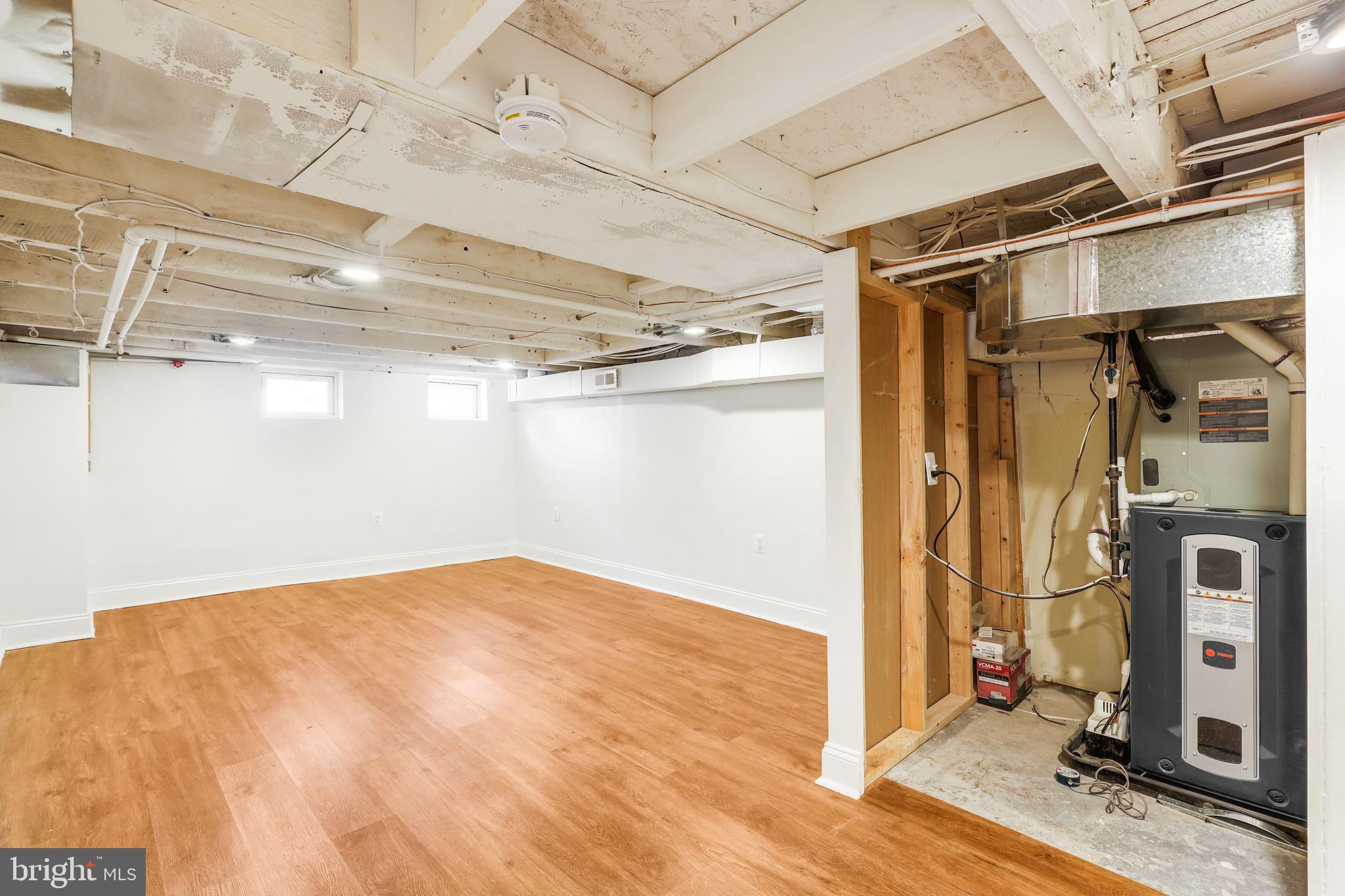 LOCUST POINT - Residential