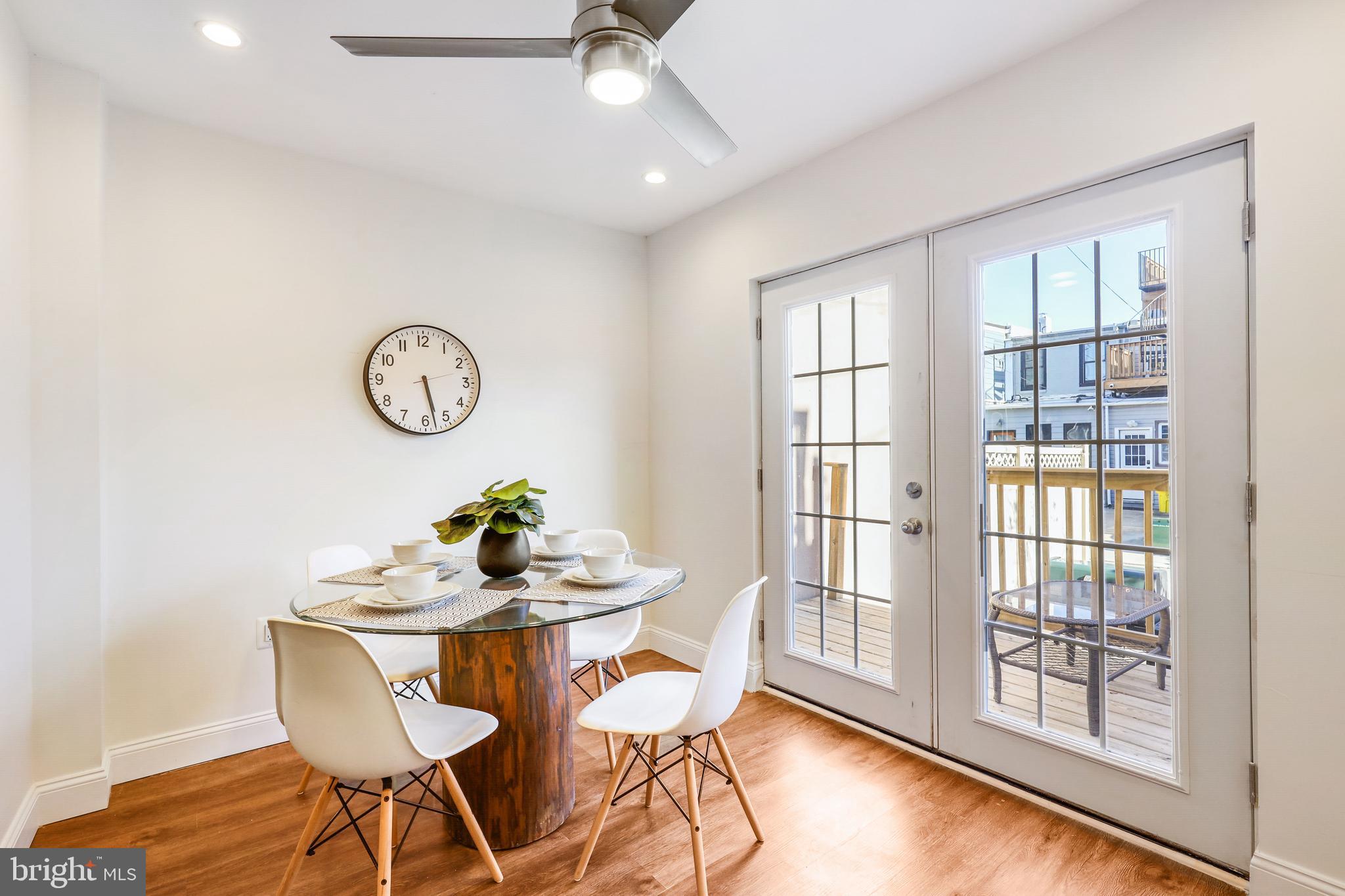 LOCUST POINT - Residential