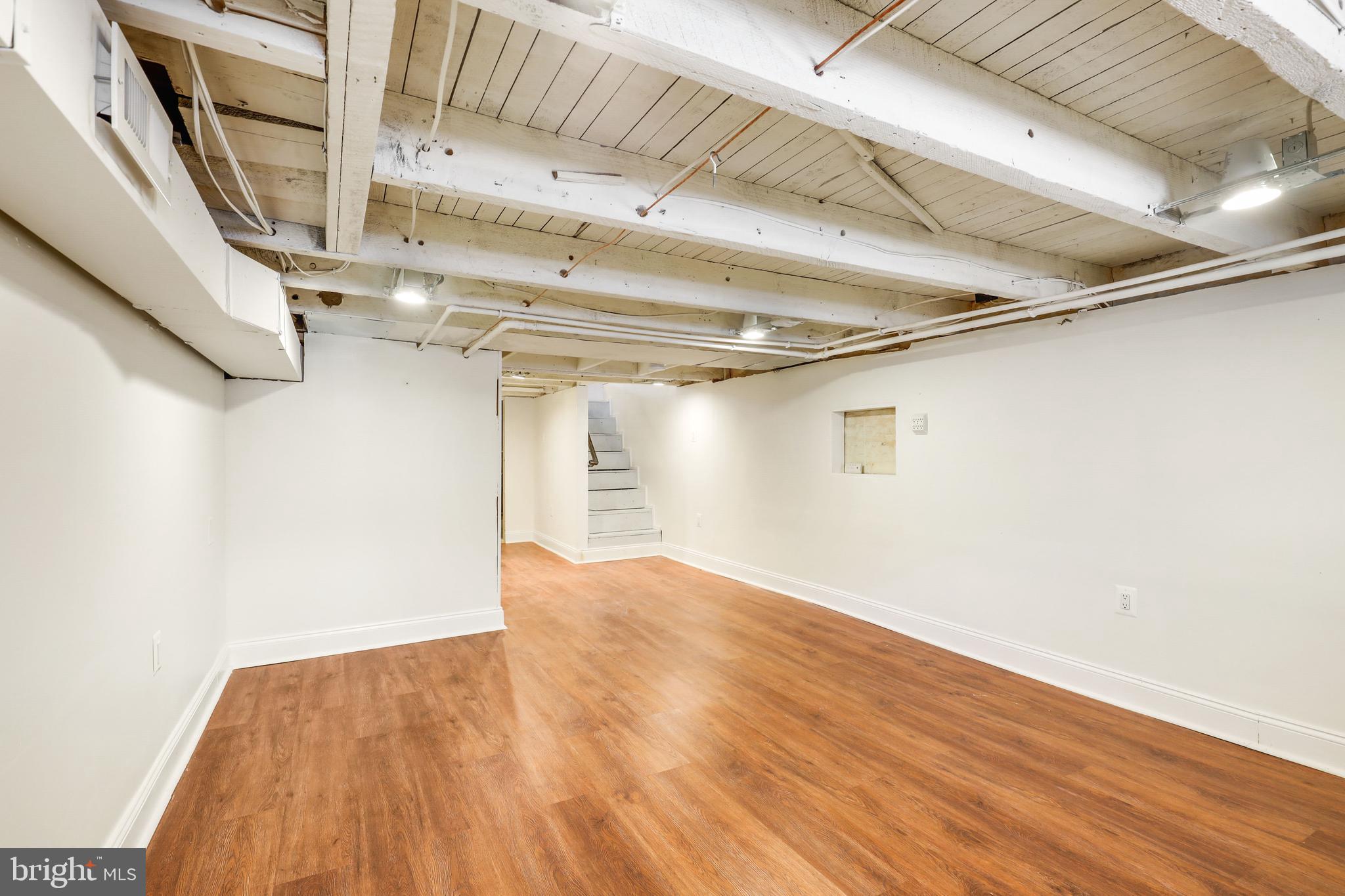 LOCUST POINT - Residential