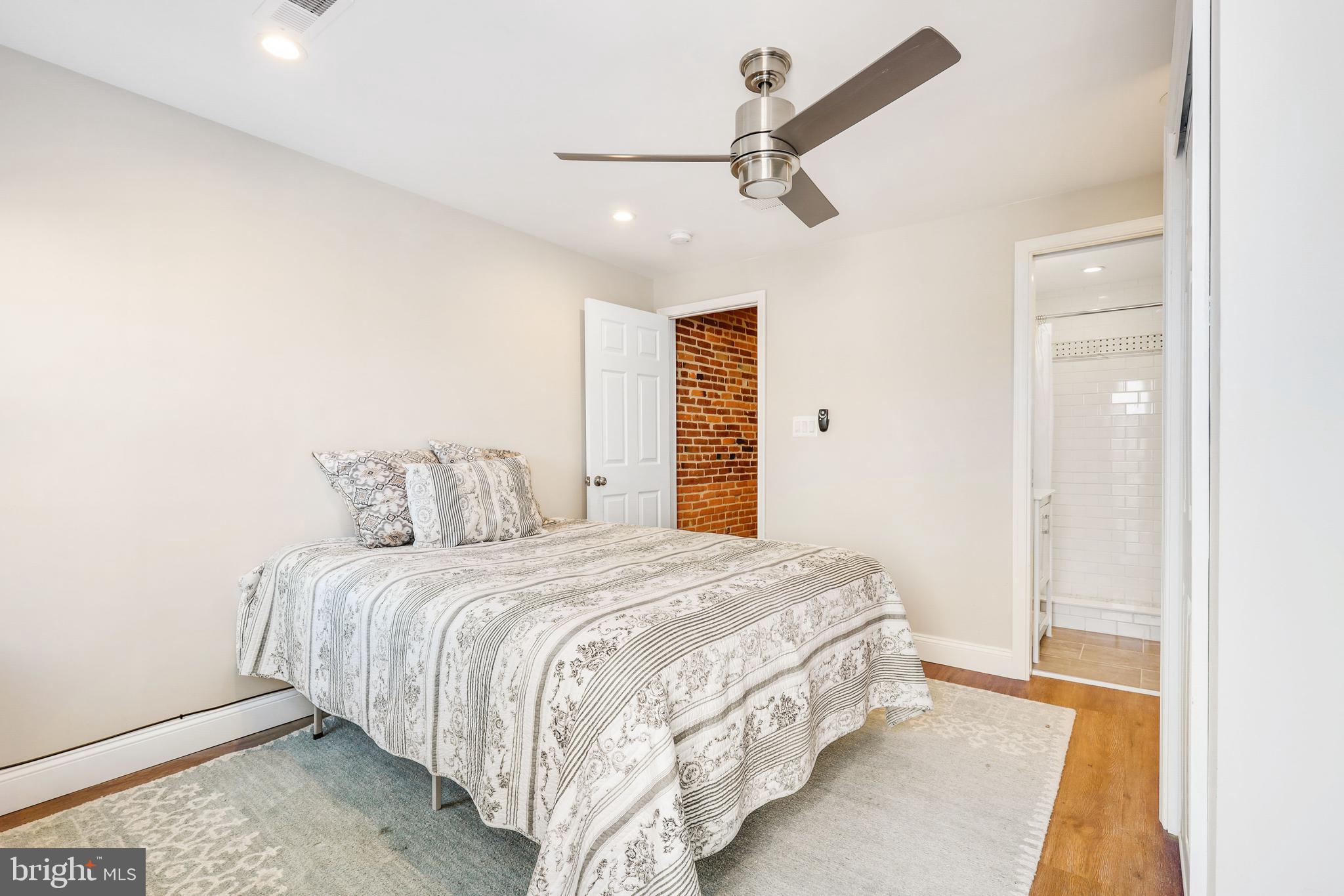 LOCUST POINT - Residential