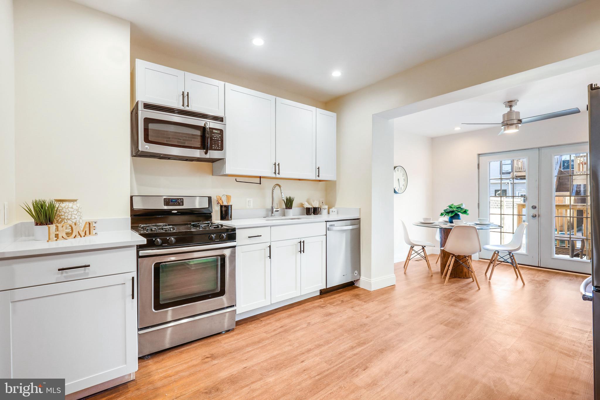 LOCUST POINT - Residential