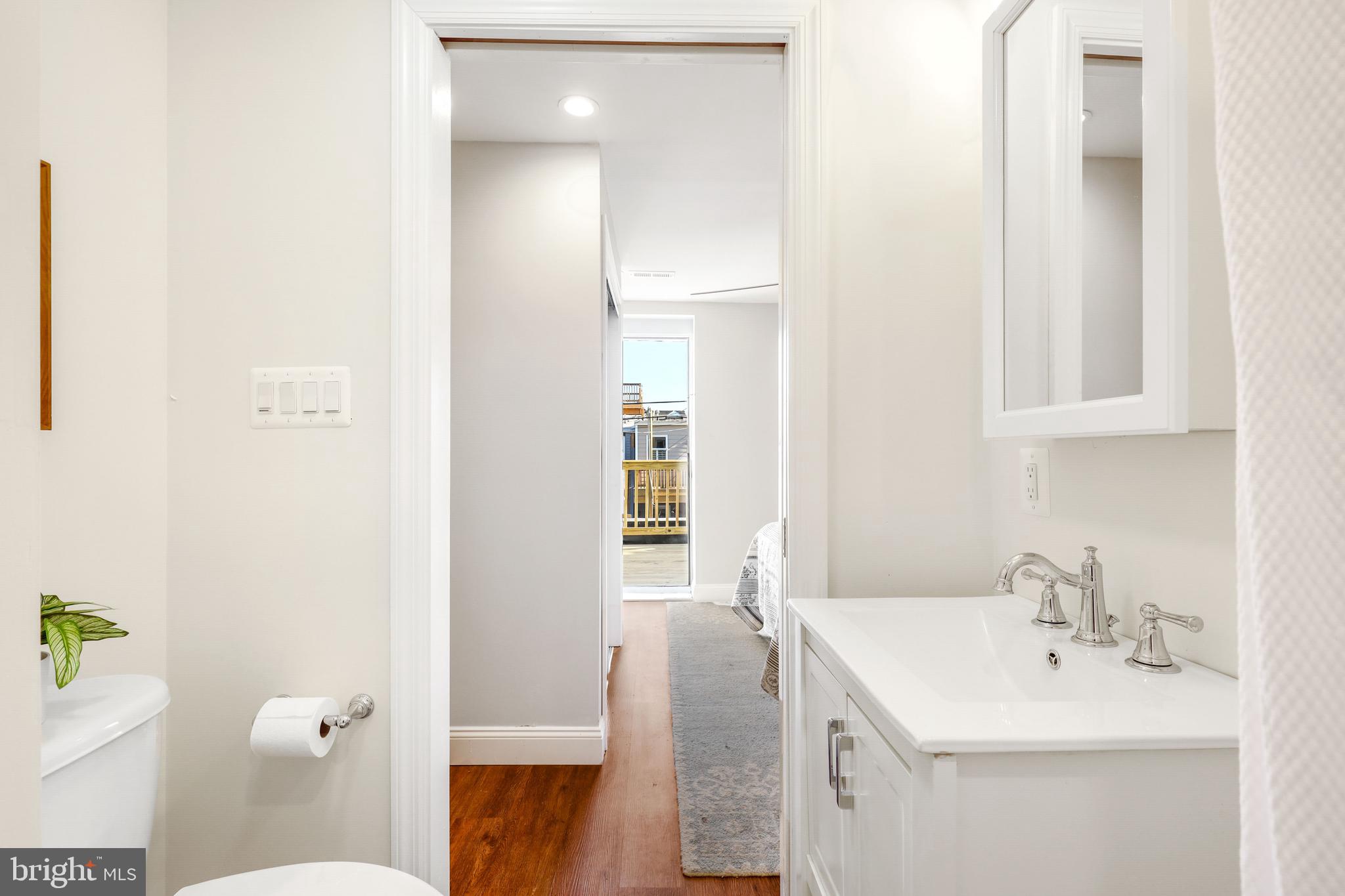 LOCUST POINT - Residential