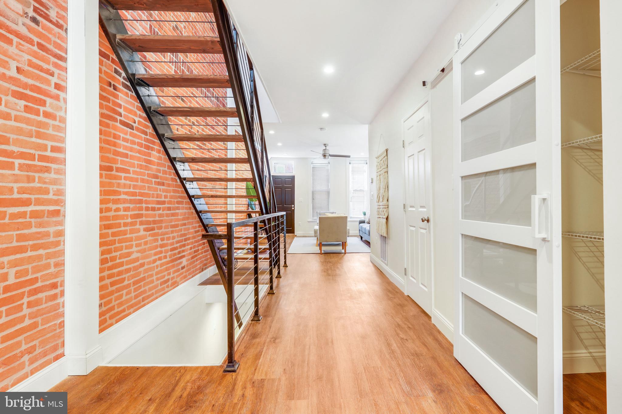 LOCUST POINT - Residential