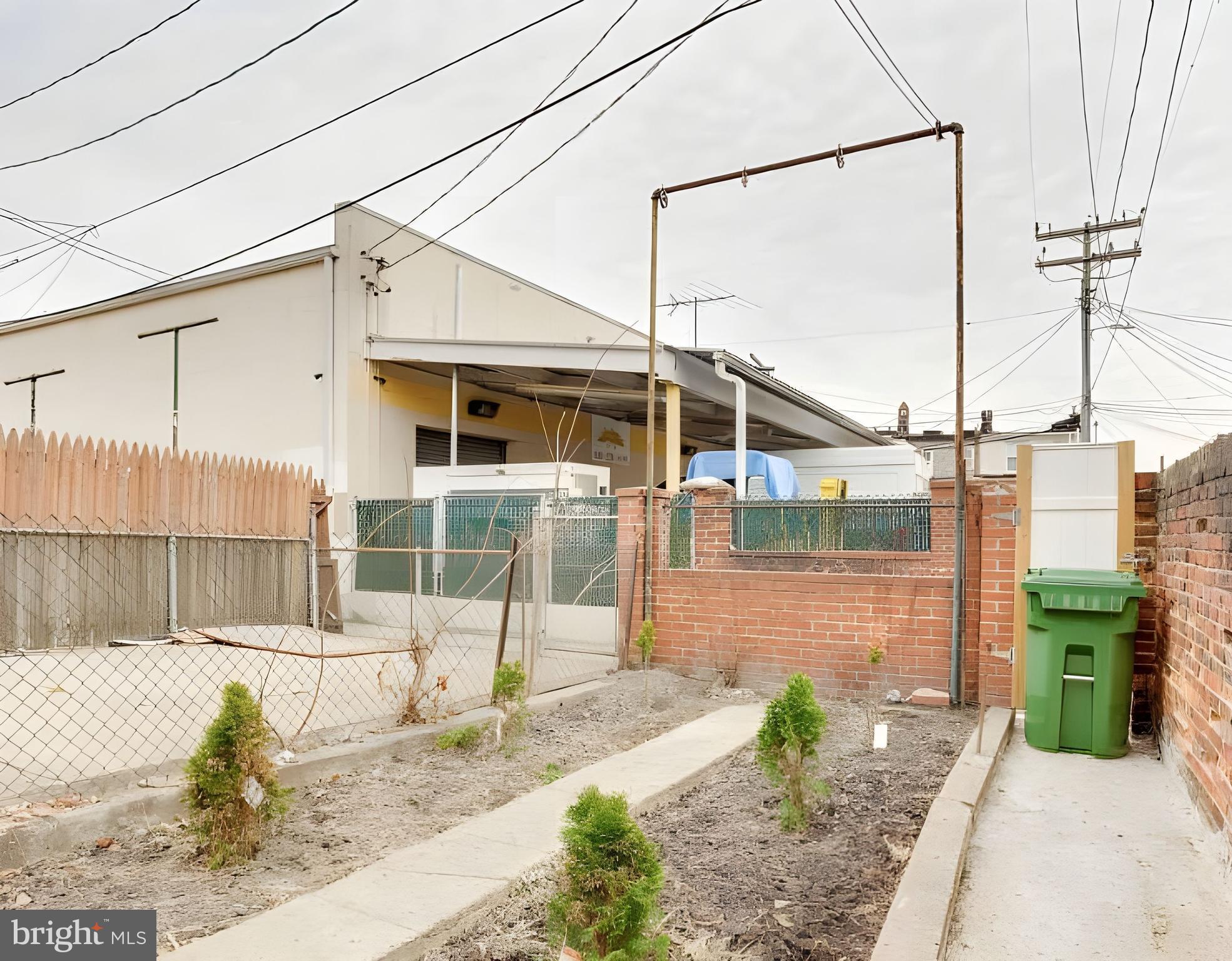 HIGHLANDTOWN - Residential