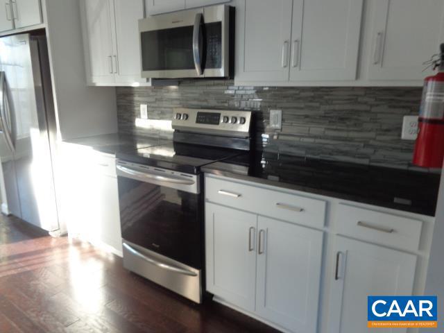 PRESTON LAKE - Residential