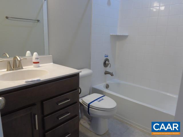 PRESTON LAKE - Residential