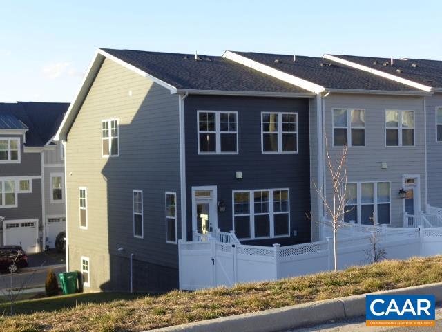 PRESTON LAKE - Residential