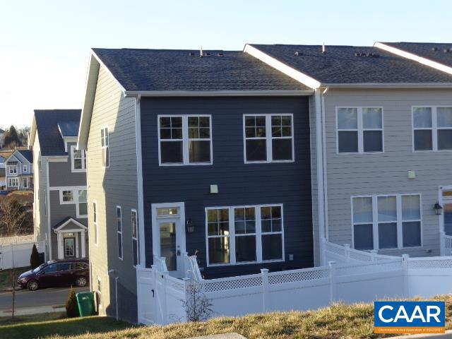 PRESTON LAKE - Residential