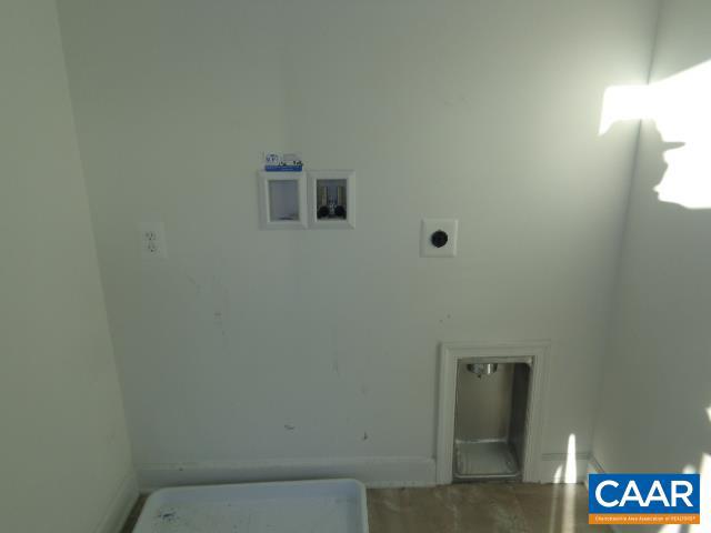 PRESTON LAKE - Residential