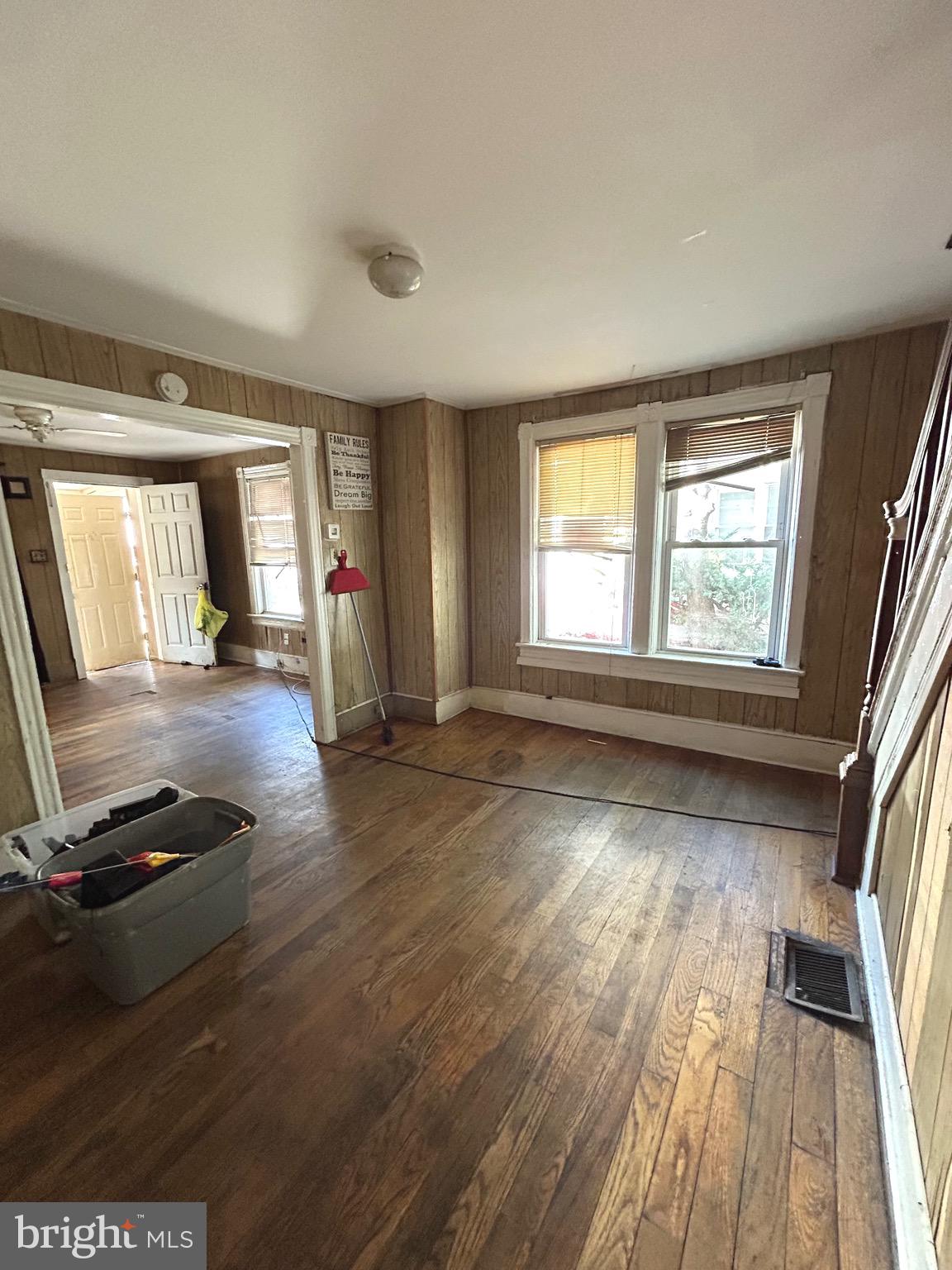 227 W ADAMS STREET