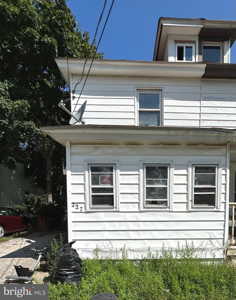 Townhouse For Sale - 227 W Adams Street<br/> PAULSBORO, NJ 08066