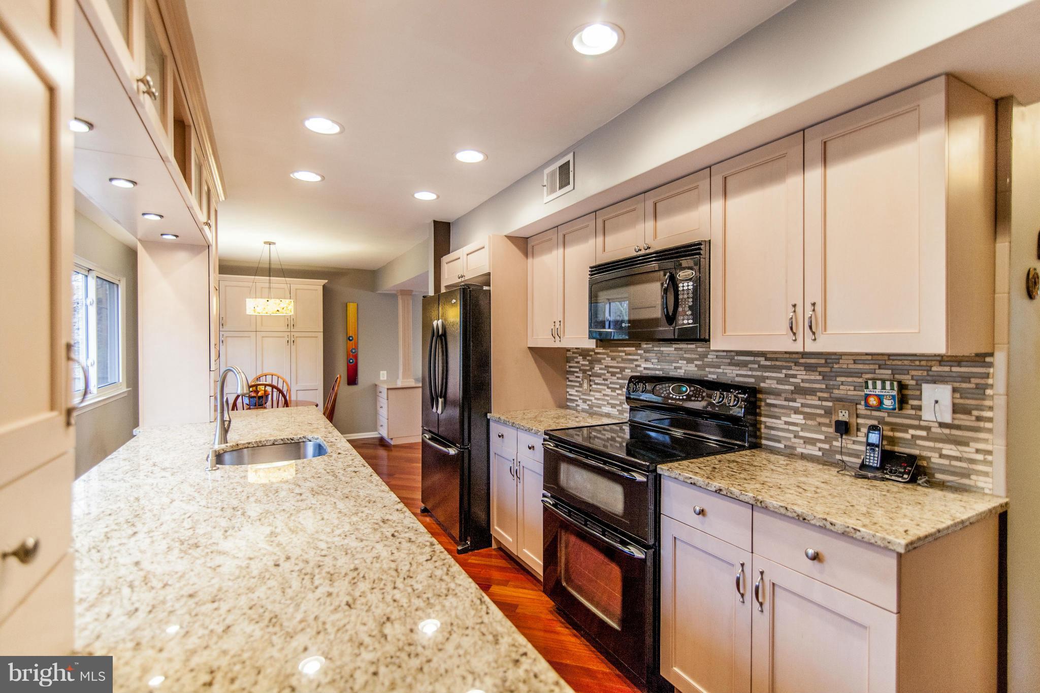 RELDA SQUARE - Residential