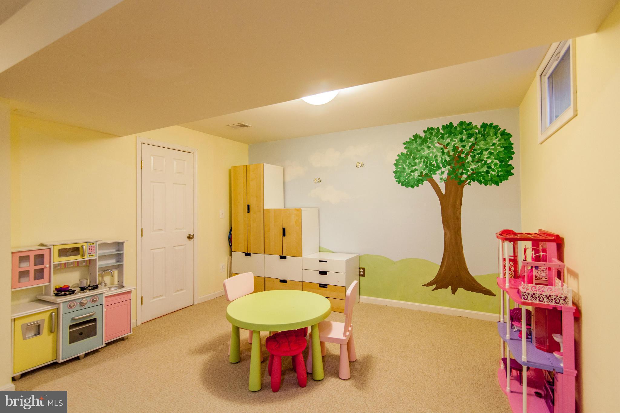 RELDA SQUARE - Residential