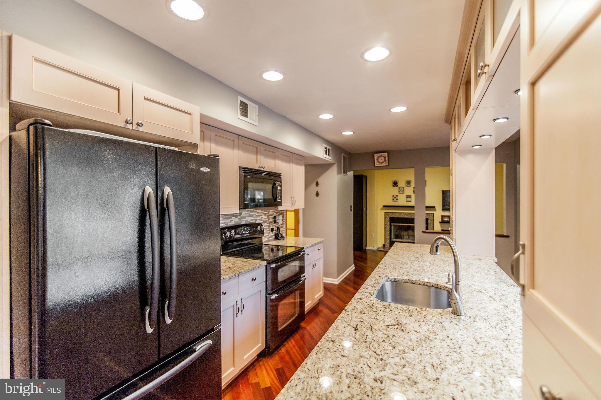 RELDA SQUARE - Residential