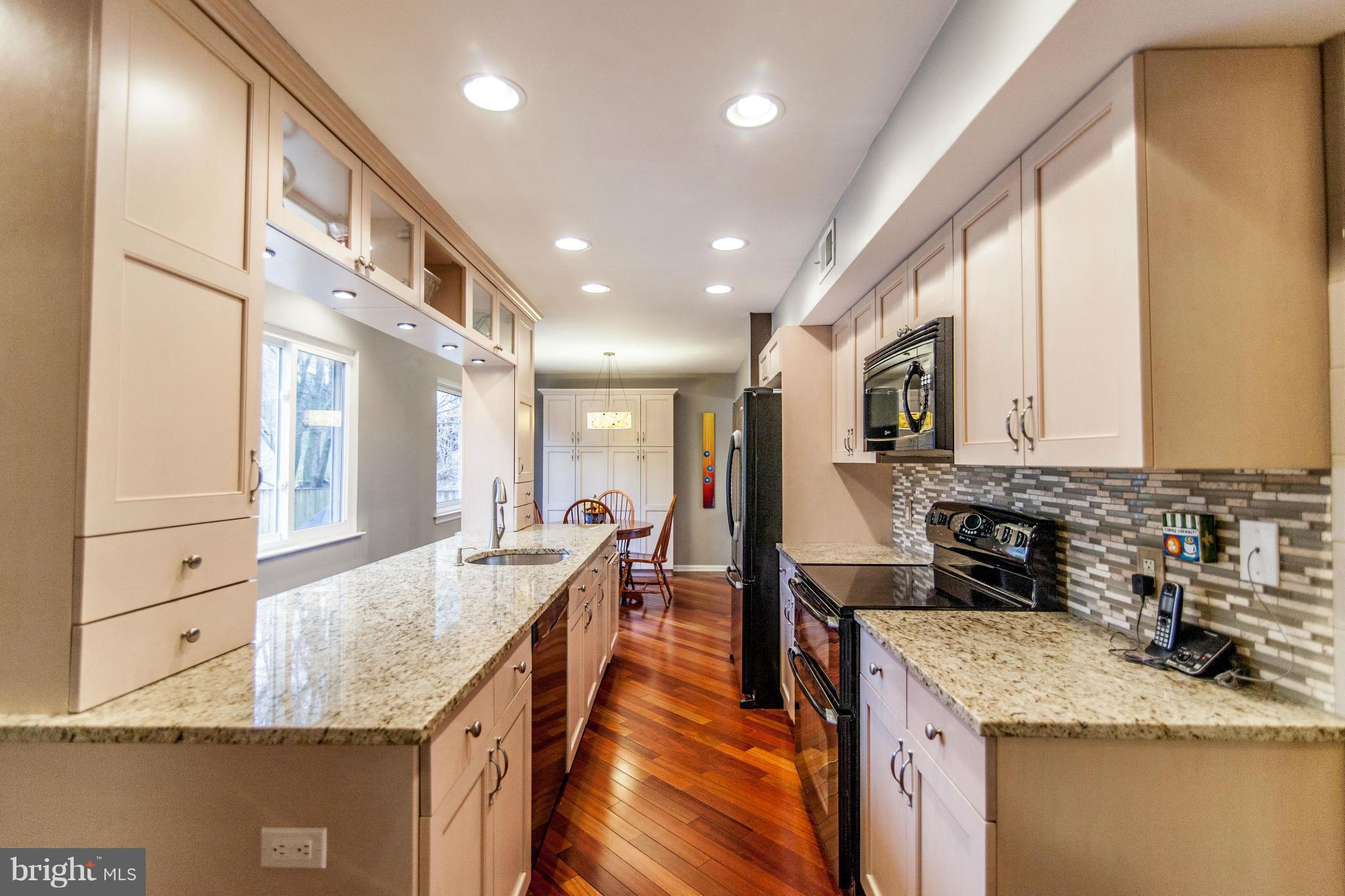 RELDA SQUARE - Residential