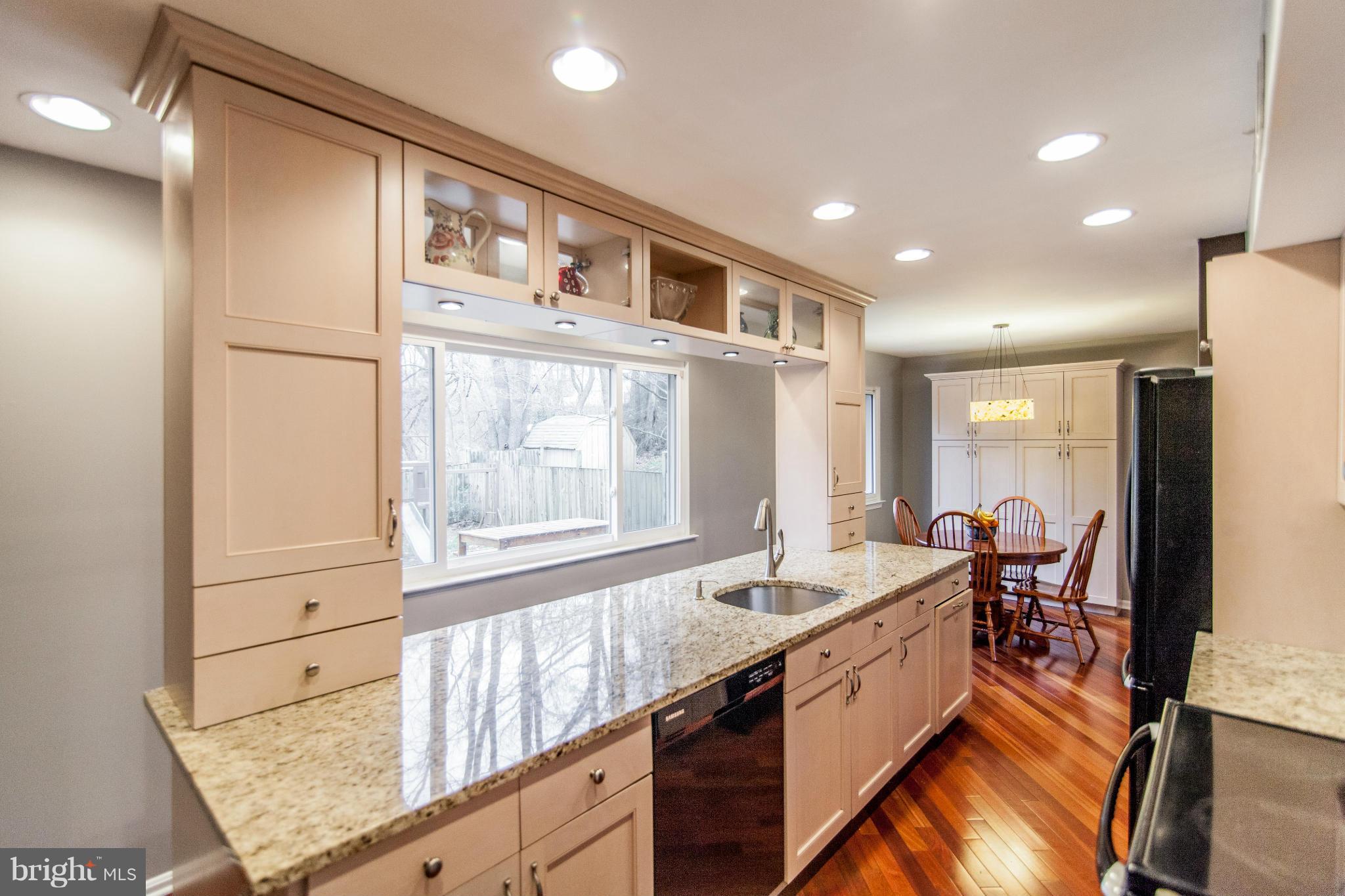 RELDA SQUARE - Residential