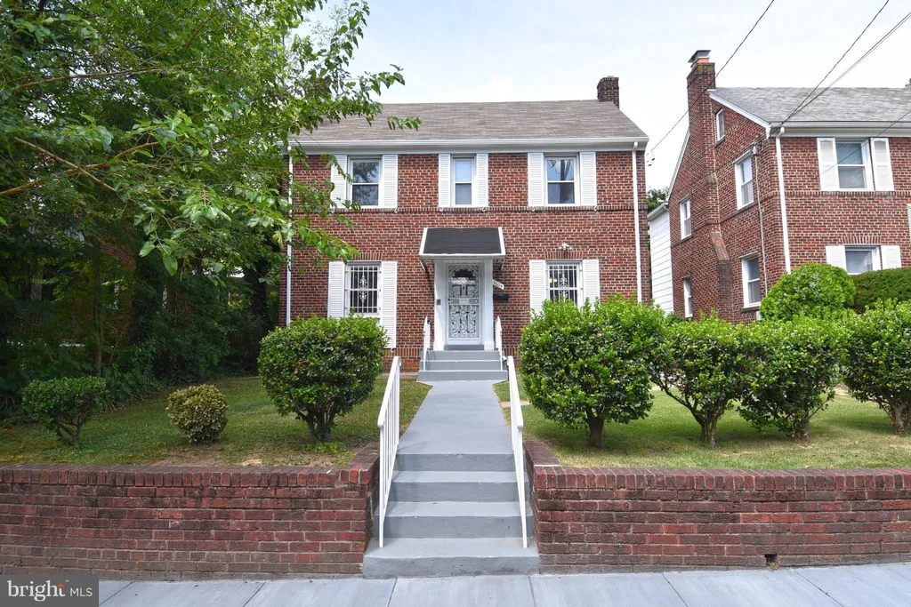 5604 Capitol Street NW, Washington, DC 20011