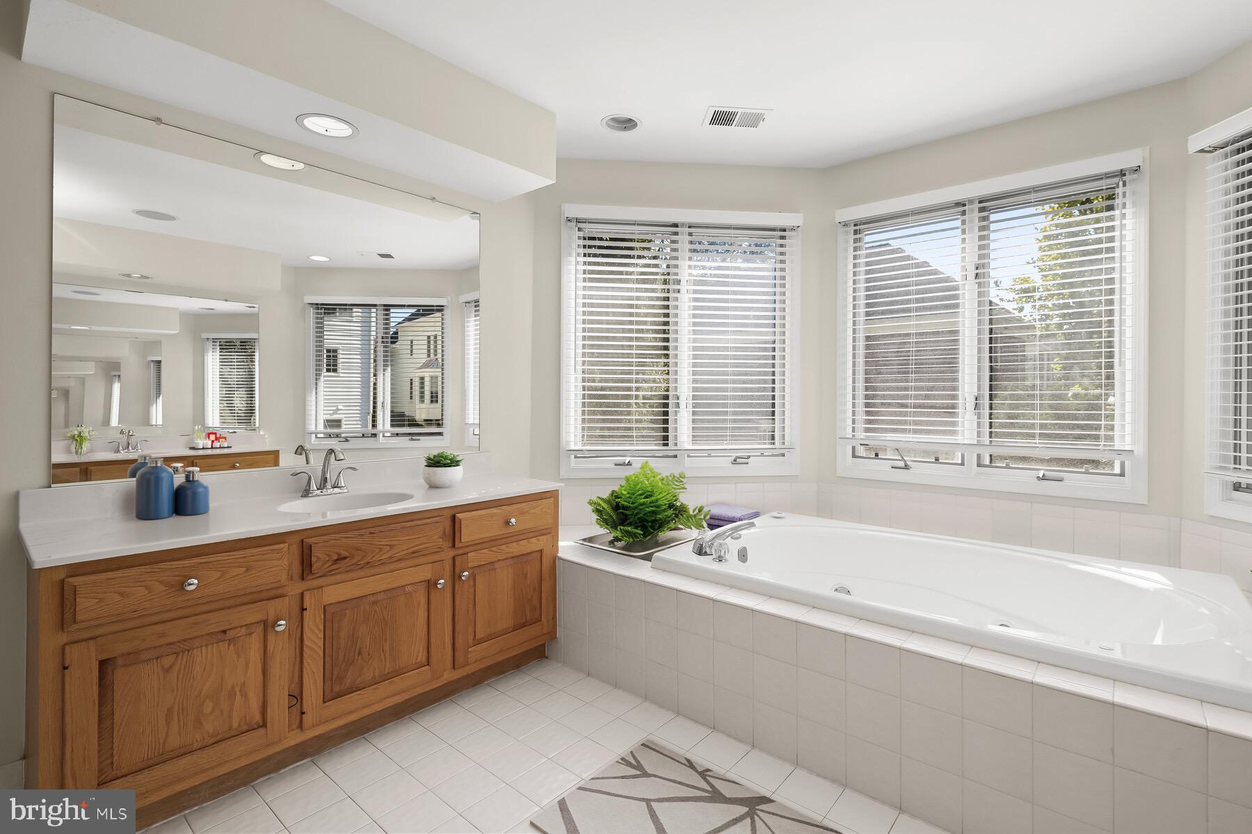 GROSVENOR WOODS - Residential