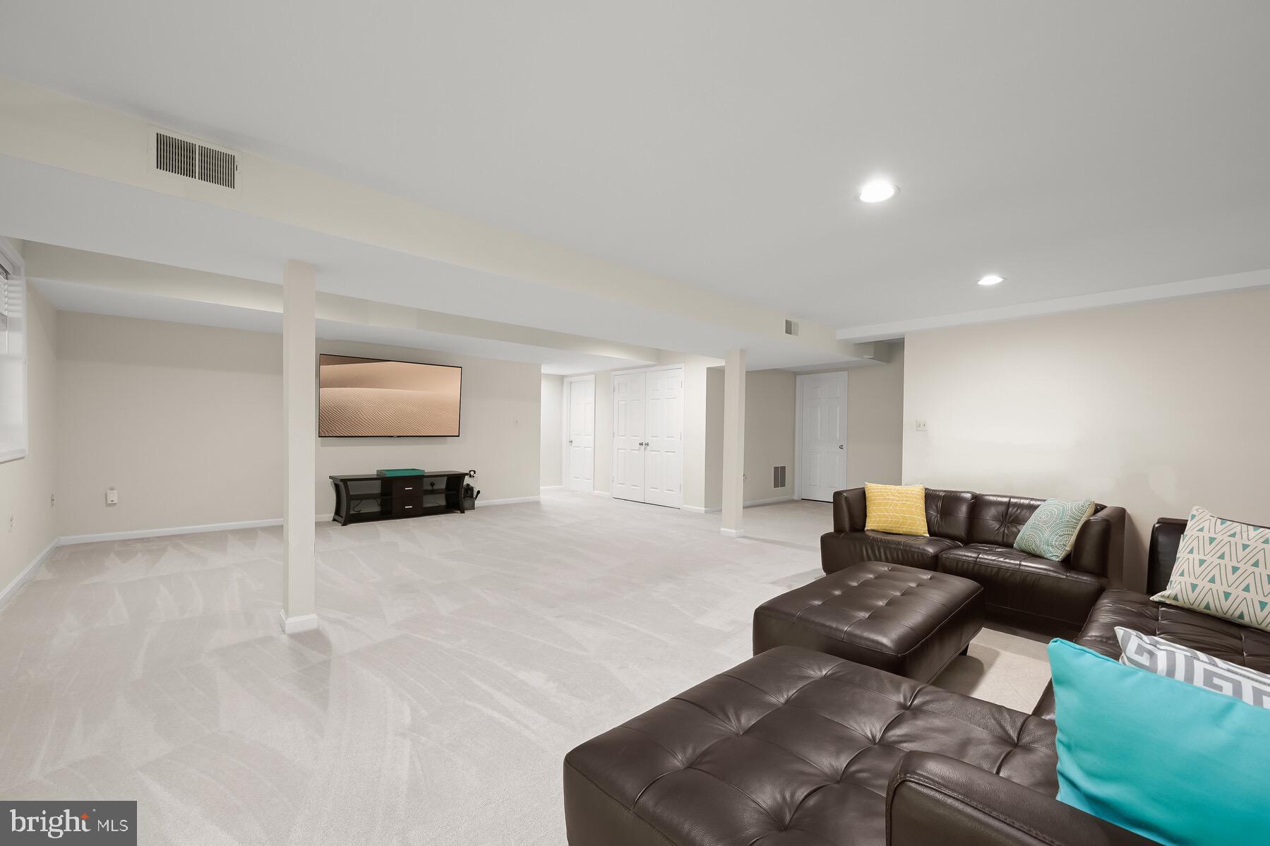 GROSVENOR WOODS - Residential