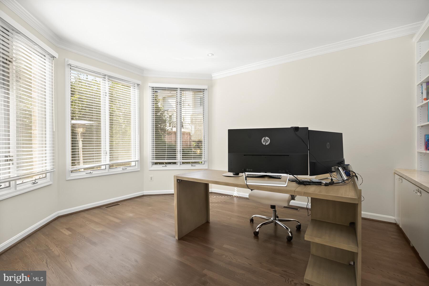 GROSVENOR WOODS - Residential