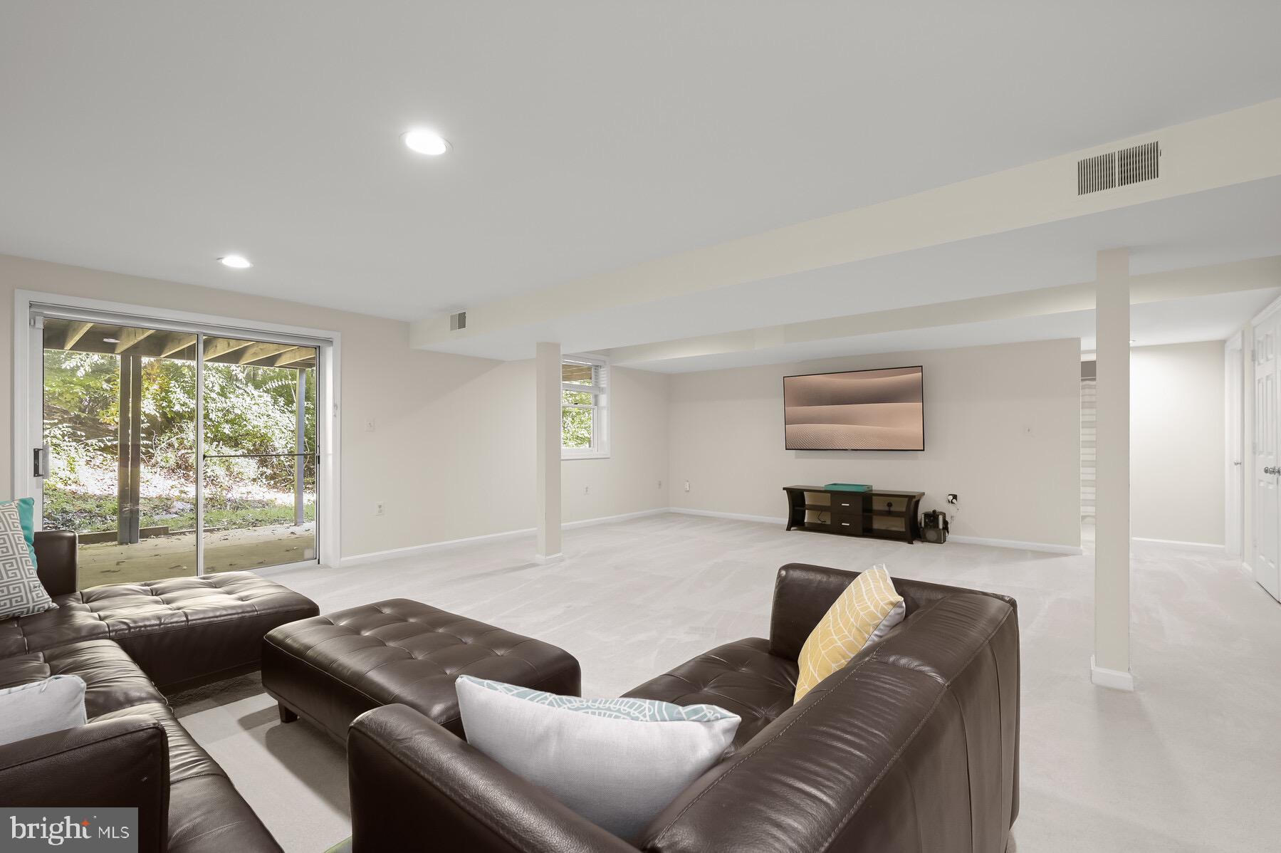 GROSVENOR WOODS - Residential