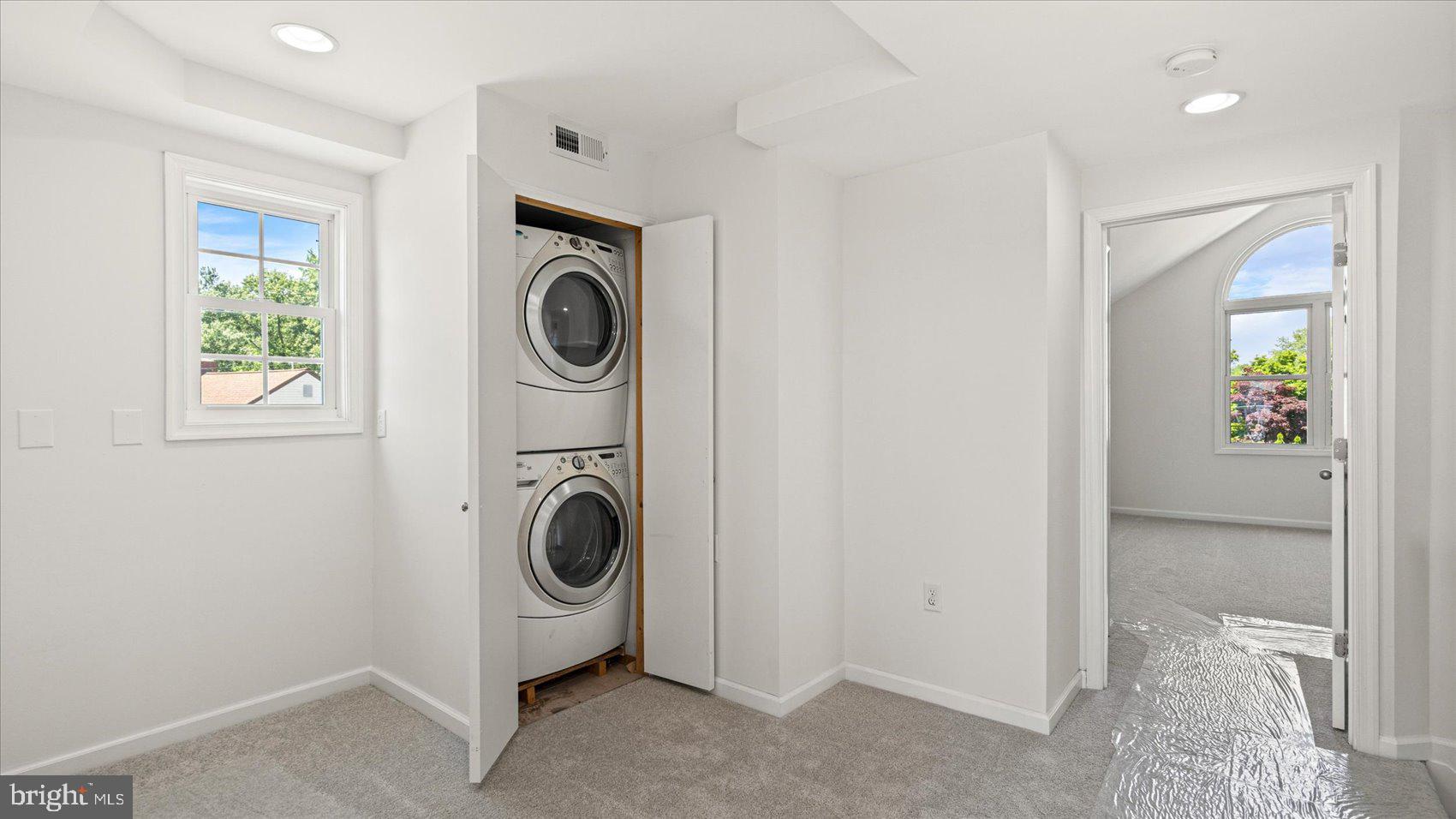 ROCKAWAY BEACH - Residential