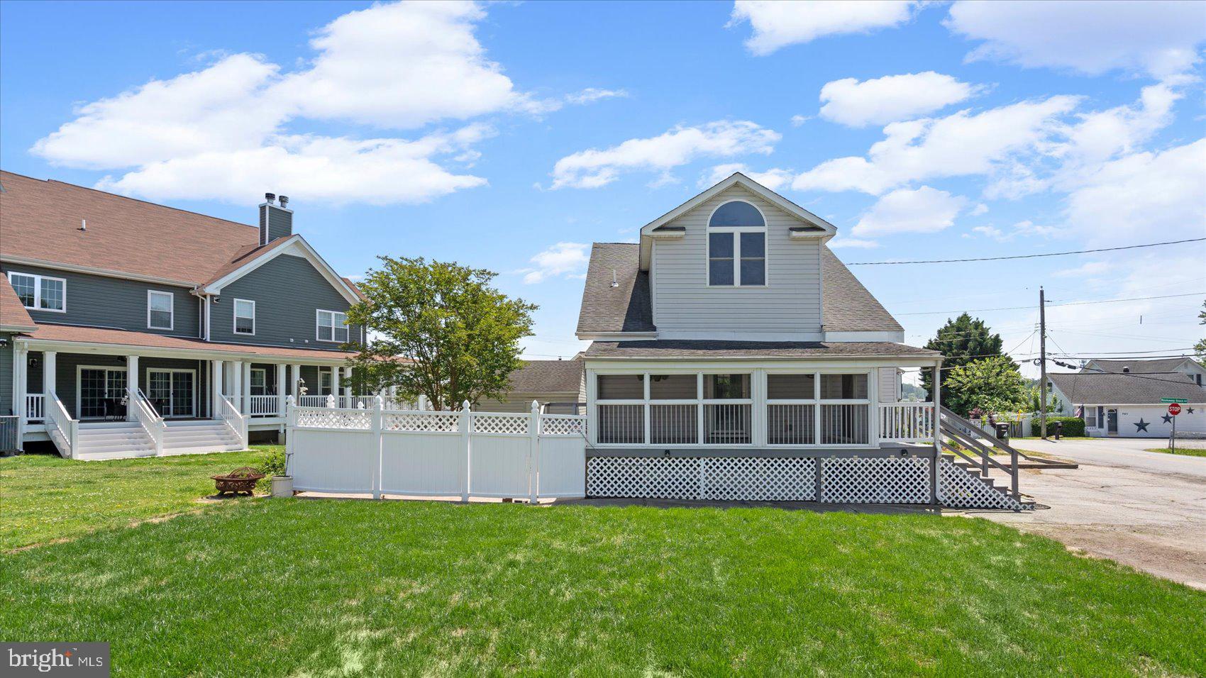 ROCKAWAY BEACH - Residential